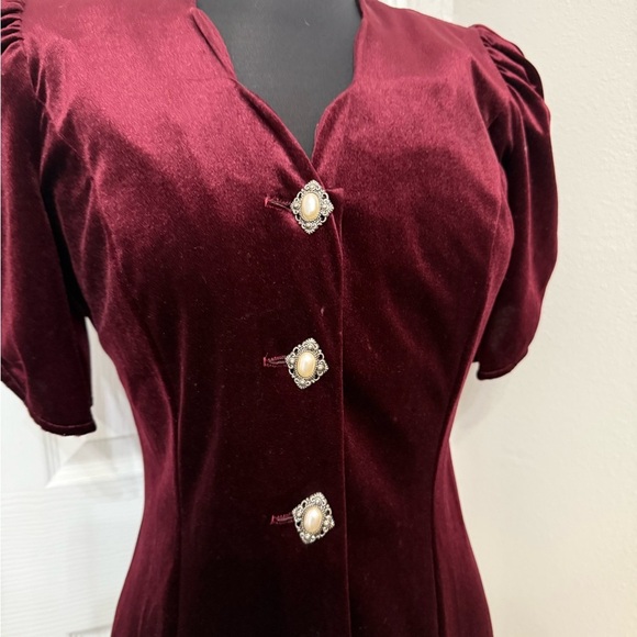 JODI MICHAELS Vintage Burgundy Velvet Button Dress 1980s/90s Vamp Regency Size 7 - Picture 2 of 7